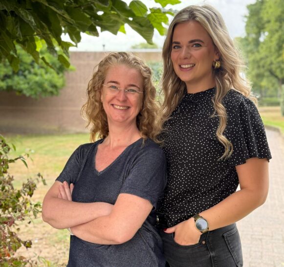 Mieke en Leonie